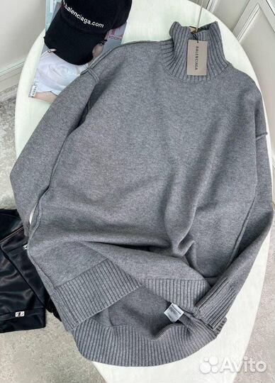 Свитер balenciaga