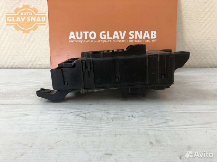 Блок предохранителей (реле) Opel Corsa D