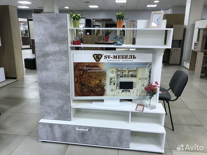 Стенка в гостиную новая