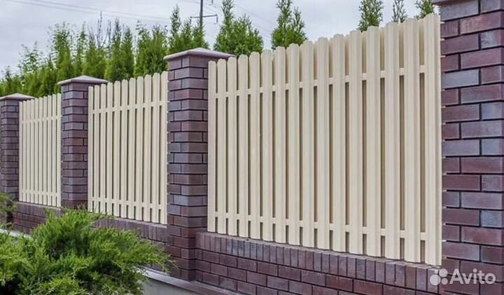 Забор из евроштакетника цена качественно