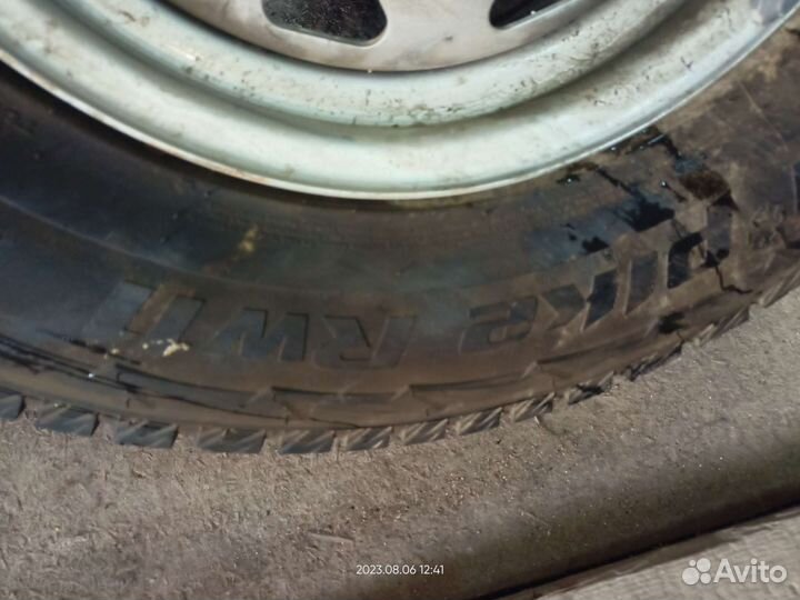 Hankook Winter I'Pike 235/75 R16