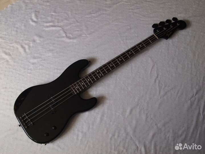 Fender Precision Bass PB62-77 All Black 2004 japan