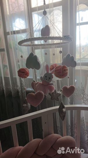 Мобиль на кроватку из фетра