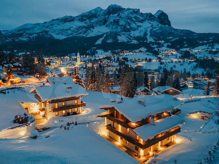 Дом 305 м² на участке 7 сот.