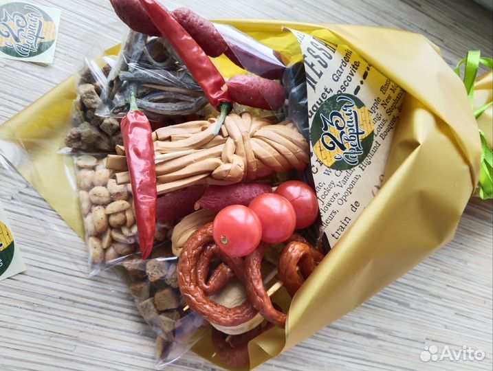 Мужской букет в подарок на 23 февраля