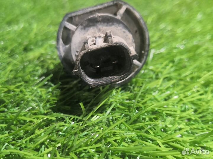 Датчик уровня омывателя Volvo s40 1 поколение