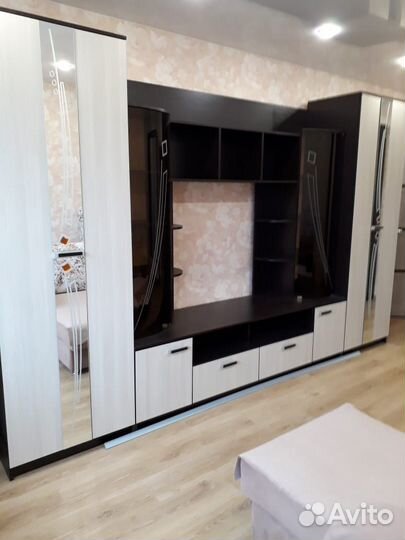 Стенка в гостиную бу