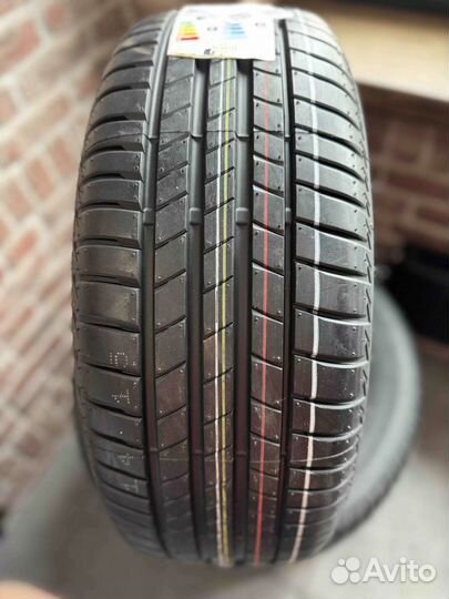 Bridgestone Turanza T005 255/40 R20 101Y