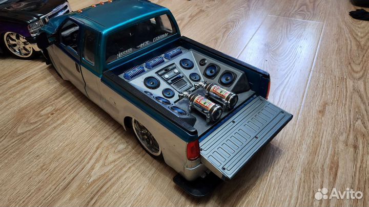 Большой джип пикап Ford 350 для фигур 1:6