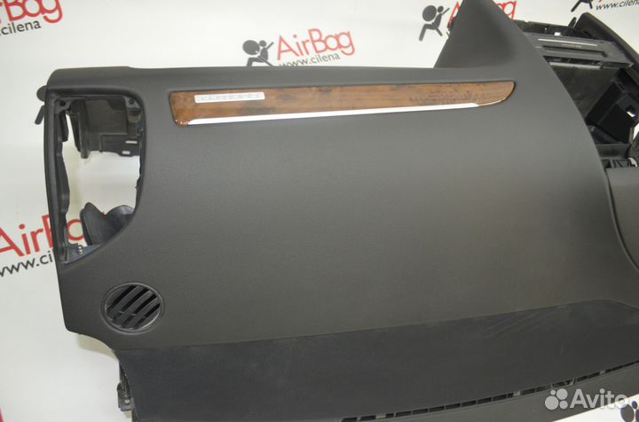 Торпедо панель приборов Audi Q7