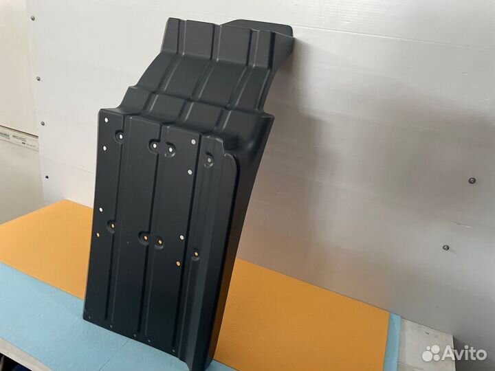 Крыло переднее заднее часть правое Man Tga Tgs