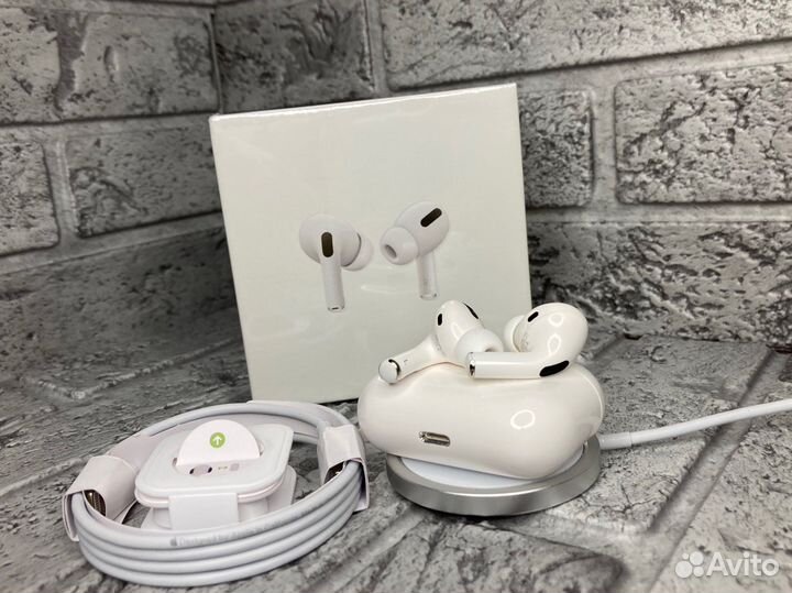 AirPods Pro + беспроводная зарядка MagSafe