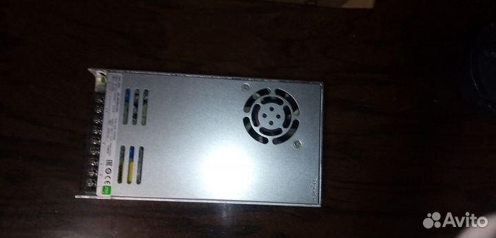 Источник питания