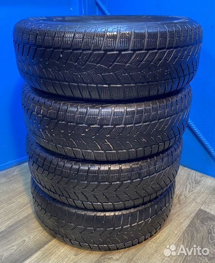 Goodyear UltraGrip Ice SUV Gen-1 215/70 R16