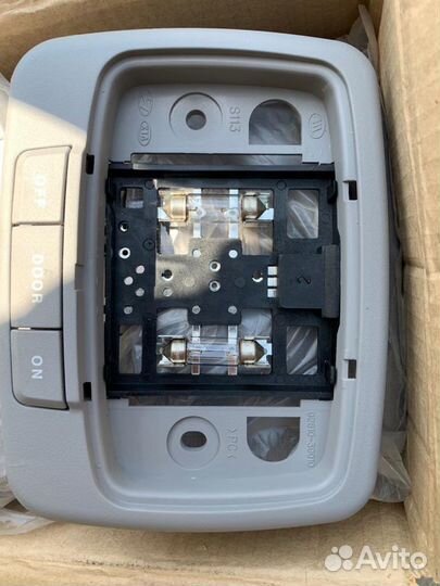 Плафон салоный Hyundai-Kia новый