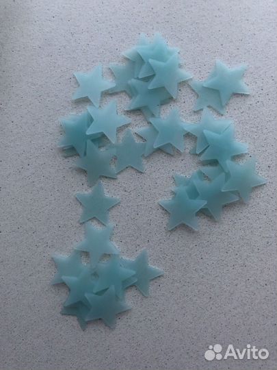 Наклейки на стену