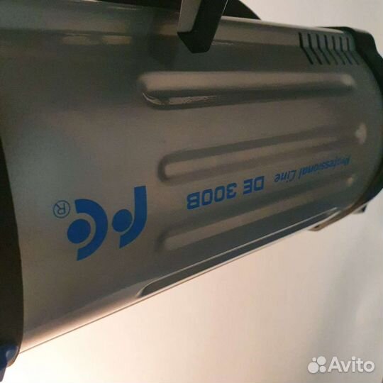 Студийная вспышка falcon DE 300B