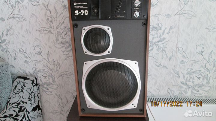 Акустическая система Две шт.Усилитель.Пр. винила
