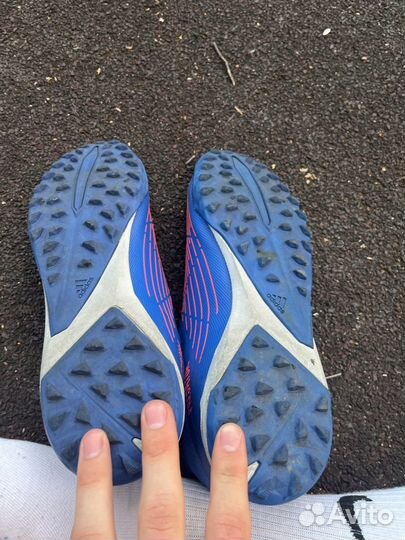 Футбольные сороконожки adidas predator