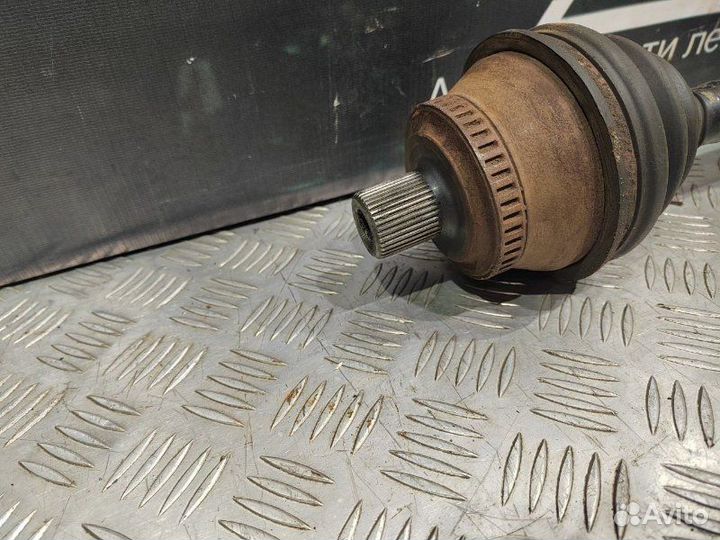 Привод правый Audi A4 B5 AGA 1998