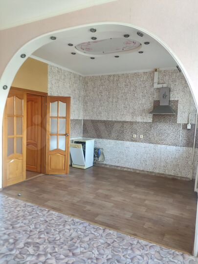 2-к. квартира, 57 м², 3/5 эт.