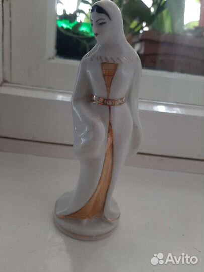 Статуэтка,Горянка