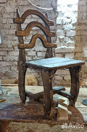 Стул деревянный