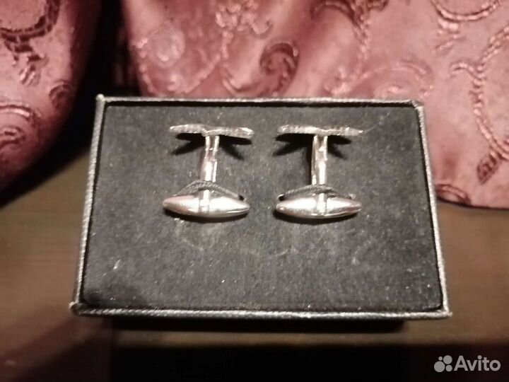 Запонки бижутерные