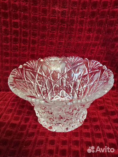 Ваза хрустальная