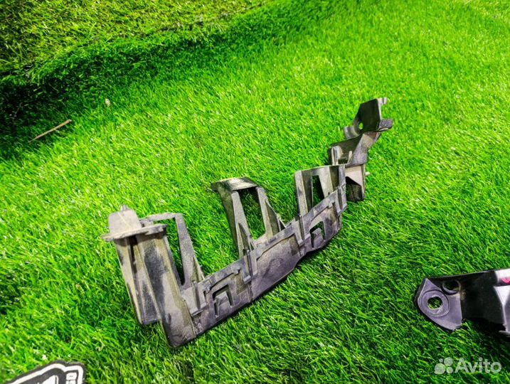 Крепление бампера заднее правое Peugeot 508 508