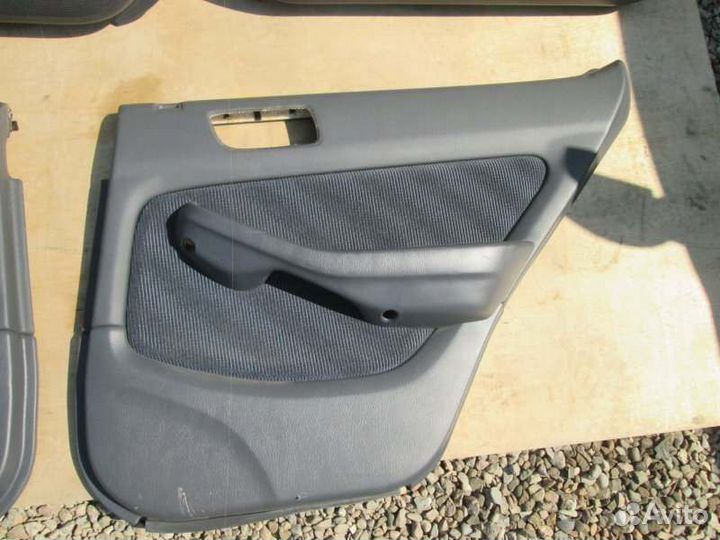 Обшивка дверей Honda Torneo CF3 F18B 2000/9