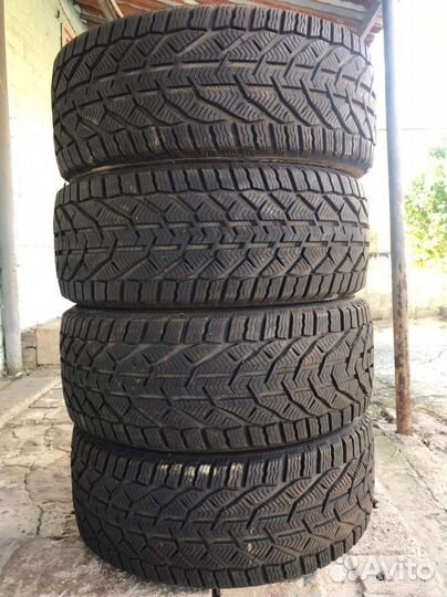 Kormoran Snow 235/45 R18