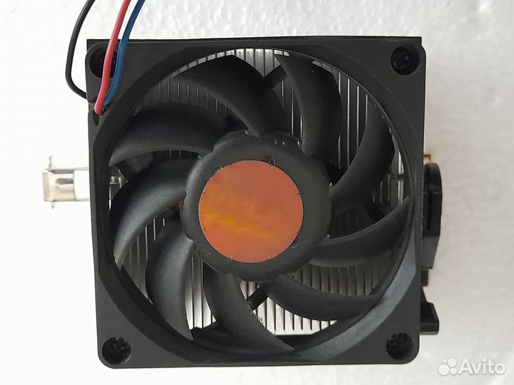 Процессоры Core2 Duo и Athlon 4200+