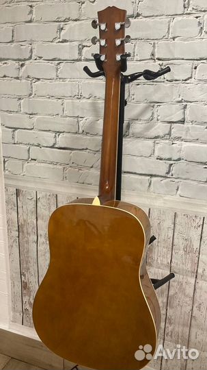 Гитара акустическая