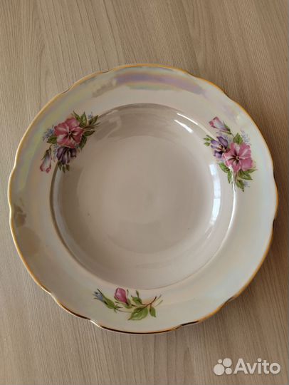 Глубокие суповые тарелки