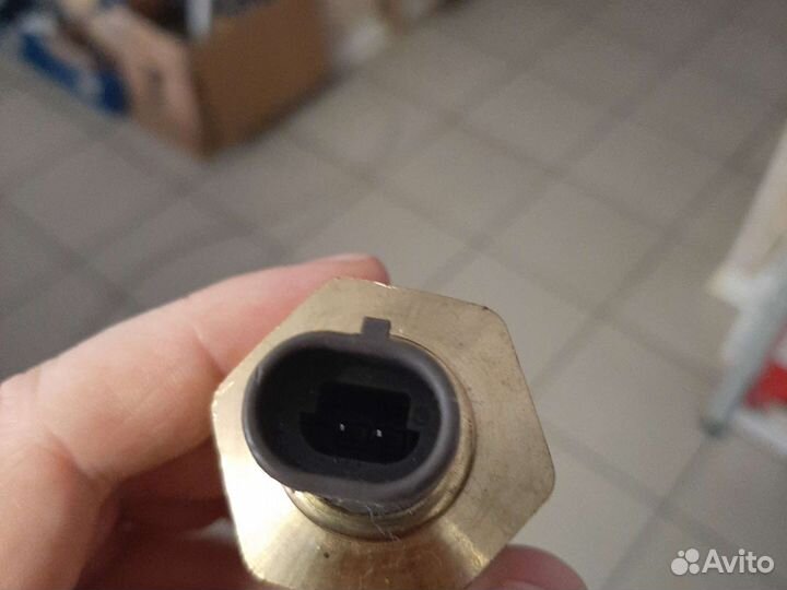 Датчик температуры охлаждающей жидкости Detroit