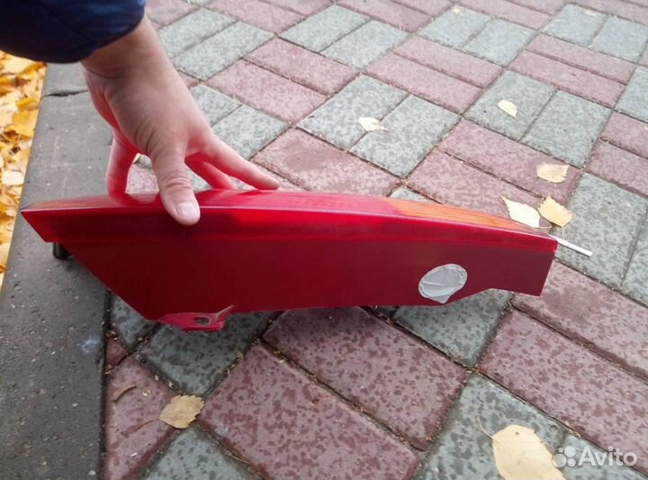 Фонарь левый хечбэк Фокус 1 1998-2004