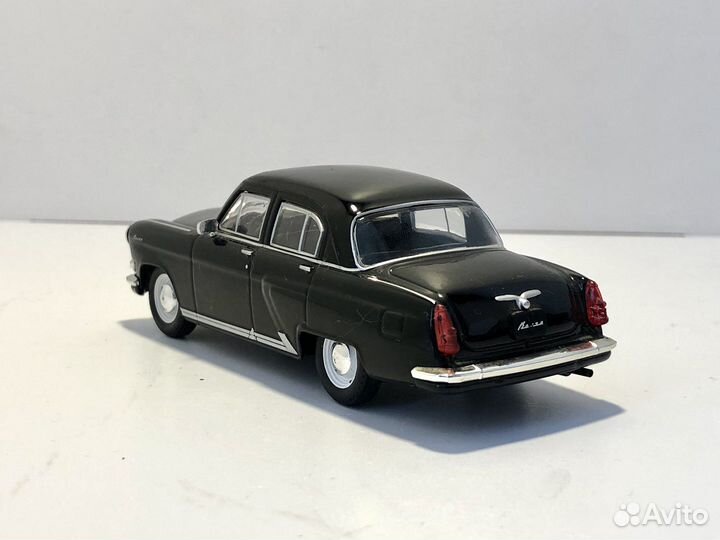 Модель автомобиля Черная Волга Газ-21