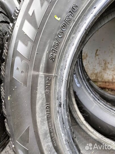 Bridgestone Blizzak Spike-01 215/60 R16