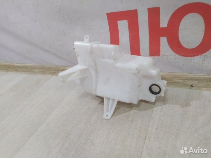 Бачок омывателя Toyota Rav 4 XA40 2012-2018