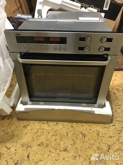 Духовой шкаф aeg