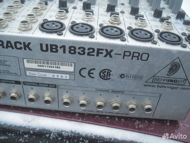 Behringer UB1832FX-PRO Eurorack микшерный пульт