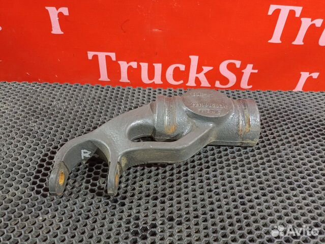 Кронштейн амортизатора переднего левый