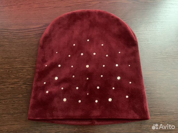 Шапка со стразами
