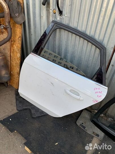 Левая задняя дверь Ауди А4 B8 седан