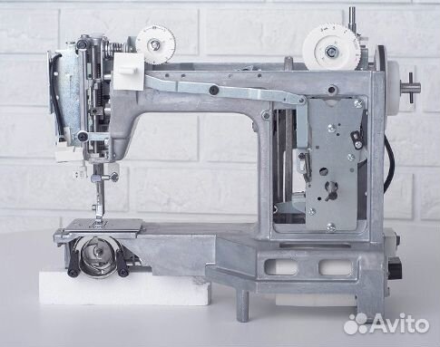 Швейная машина Necchi 100 (Mirella)