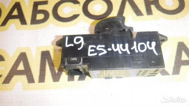 Кнопка стеклоподъемника Mitsubishi Lancer 9 (CS)