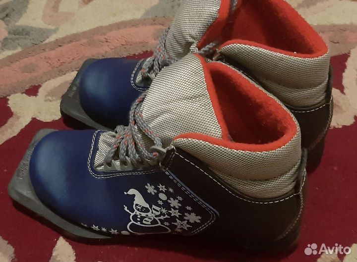 Лыжные ботинки