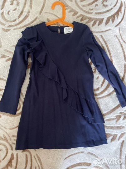 Школьное платье новое 122