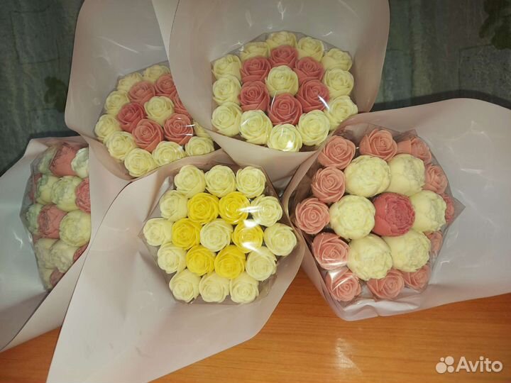 Шоколадные букеты на 1 сентября